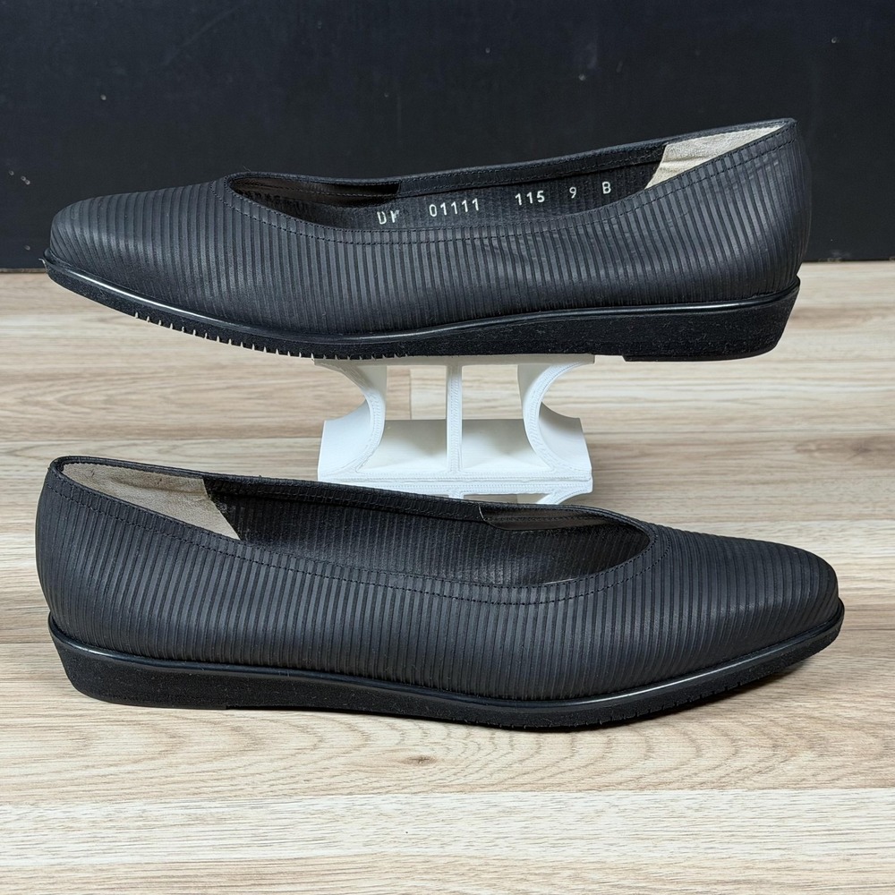 Salvatore Ferragamo Boutique Shoes Womens 9 Black Flat Slip On Almond Toe Italy